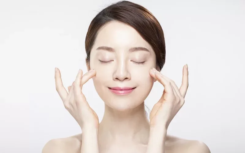 Vi Tinh Chất Trắng Sáng Da Nano: Bí Mật Công Nghệ Độc Quyền Cho Làn Da Rạng Rỡ